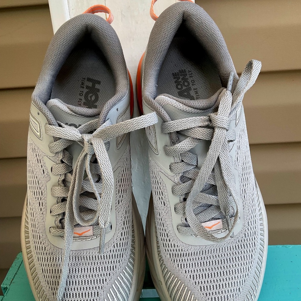Hoka One One Bondi 7